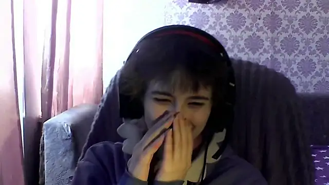 Snapshot of Angels_corner chatting on 02-15-26, 05:59 Angels corner online show from 02-15-26, 05:59