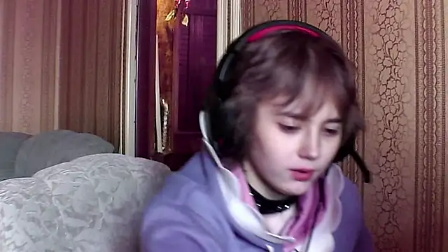 Snapshot of Angels_corner chatting on 03-04-26, 09:48 Angels corner online show from 03-04-26, 09:48