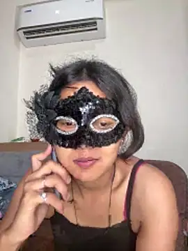 raavigirl online show from 04-21-26, 09:17