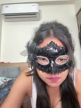 raavigirl online show from 04-23-26, 03:03