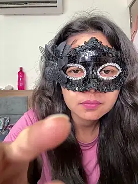 raavigirl online show from 04-24-26, 06:43