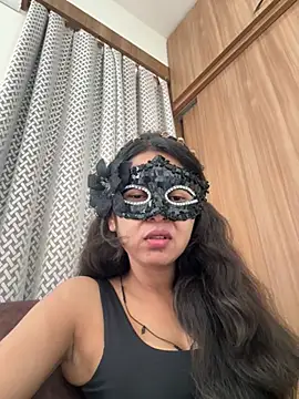 Snapshot of raavigirl chatting on 06-10-26, 04:23 raavigirl online show from 06-10-26, 04:23