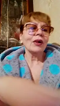 SophieBurns online show from 04-19-26, 06:10