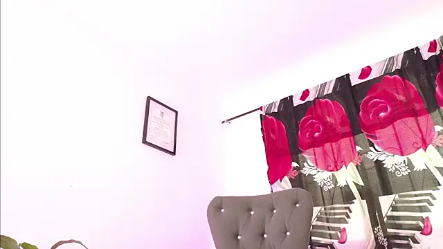 Snapshot of AnnieWestley chatting on 02-10-26, 01:48 AnnieWestley online show from 02-10-26, 01:48