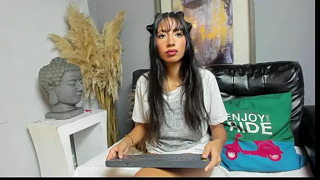 CloeCastillo online show from 03-10-26, 06:18