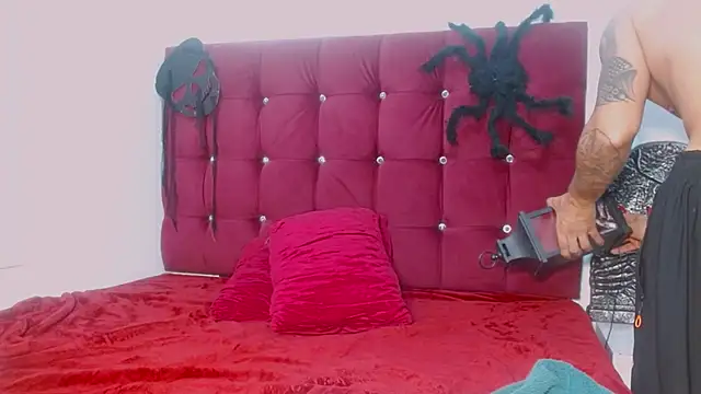 SkinnyDevil12 online show from 03-05-26, 03:24