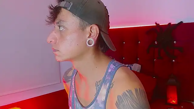 SkinnyDevil12 online show from 03-09-26, 03:32