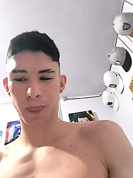 Camilow w online show from 03-12-26, 10:16