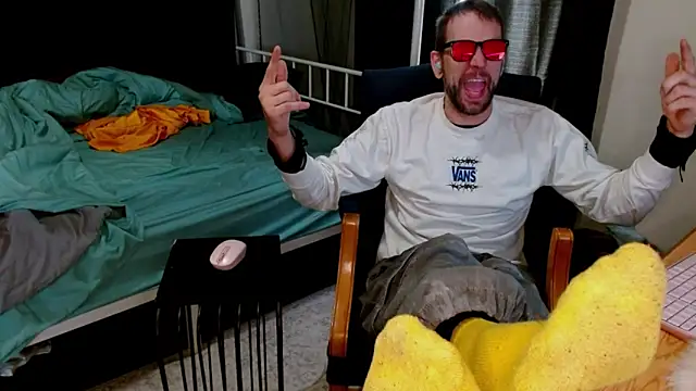 Snapshot of cguffey2284 chatting on 02-23-26, 07:22 cguffey2284 online show from 02-23-26, 07:22