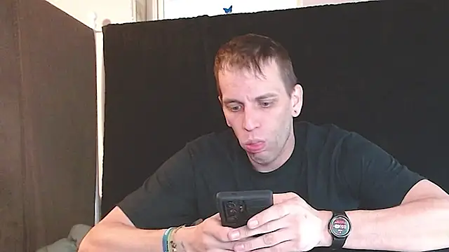 Snapshot of cguffey2284 chatting on 03-13-26, 09:43 cguffey2284 online show from 03-13-26, 09:43