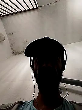 Snapshot of Swicth_love chatting on 03-13-26, 06:58 Swicth love online show from 03-13-26, 06:58