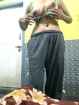 Snapshot of Anika6 chatting on 02-20-26, 02:28 Anika6 online show from 02-20-26, 02:28