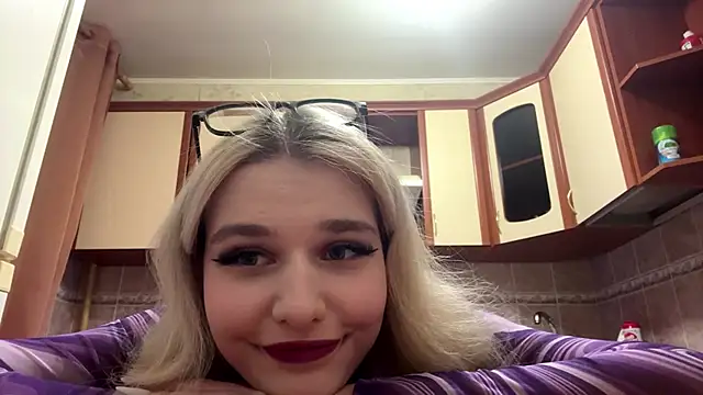 MiaBerlateen online show from 02-09-26, 02:43