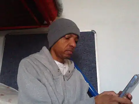lavelle26 online show from 05-18-26, 02:12