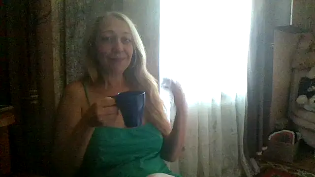 Snapshot of Yurkish chatting on 06-15-26, 05:42 Yurkish online show from 06-15-26, 05:42