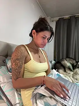 RachelWeisz  online show from 04-23-26, 10:25