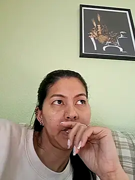 Snapshot of ZeforAitanna chatting on 03-22-26, 03:15 ZeforAitanna online show from 03-22-26, 03:15