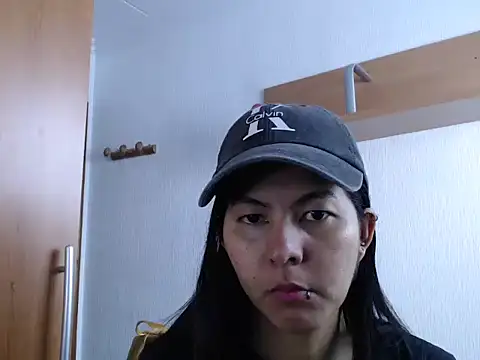 Snapshot of ZeforAitanna chatting on 03-23-26, 12:42 ZeforAitanna online show from 03-23-26, 12:42