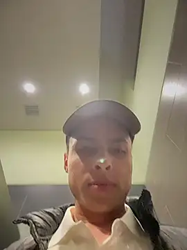 Snapshot of Eros_lee chatting on 03-09-26, 02:04 Eros lee online show from 03-09-26, 02:04