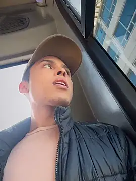 Snapshot of Eros_lee chatting on 03-13-26, 08:48 Eros lee online show from 03-13-26, 08:48