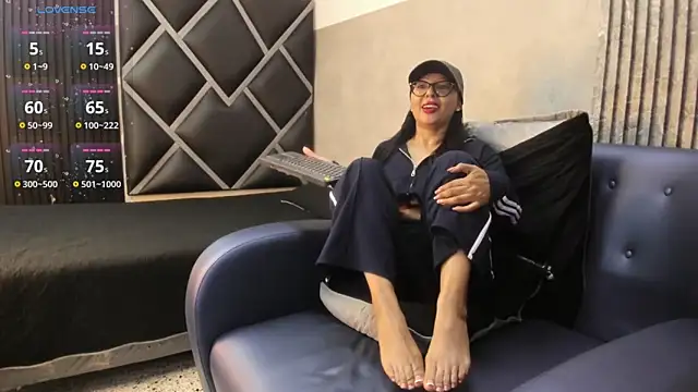 Isabella-001 online show from 03-11-26, 12:11