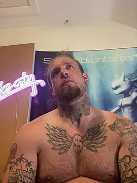 Snapshot of Smokebluntafterblunt chatting on 05-26-26, 10:22 Smokebluntafterblunt online show from 05-26-26, 10:22