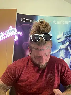 Snapshot of Smokebluntafterblunt chatting on 06-02-26, 05:37 Smokebluntafterblunt online show from 06-02-26, 05:37