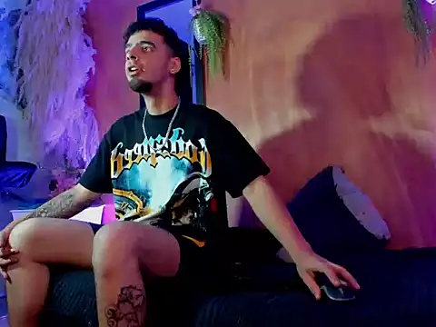 Snapshot of sophia_storm01 chatting on 03-10-26, 02:44 sophia storm01 online show from 03-10-26, 02:44