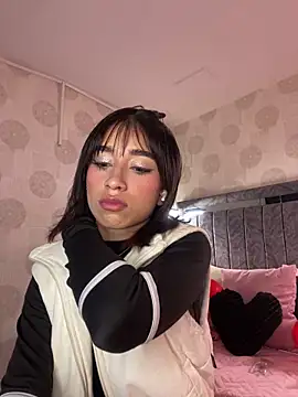 alahia pink online show from 02-12-26, 01:11