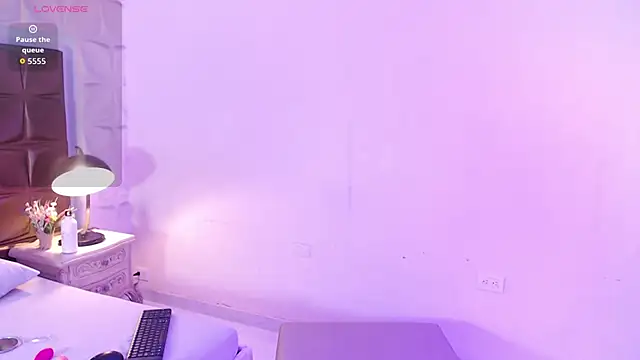 LunaJohns online show from 04-09-26, 12:43