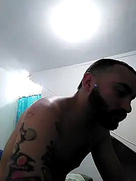 Snapshot of vargas_diam chatting on 02-18-26, 12:39 vargas diam online show from 02-18-26, 12:39