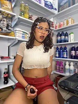 Rylia online show from 03-04-26, 02:12