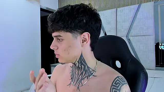 Declan-Foxx online show from 04-06-26, 08:54