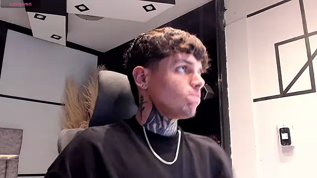 Declan-Foxx online show from 04-07-26, 08:42