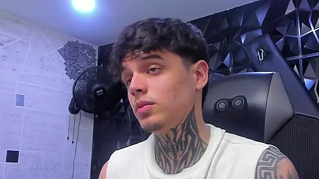 Declan-Foxx online show from 04-09-26, 08:58