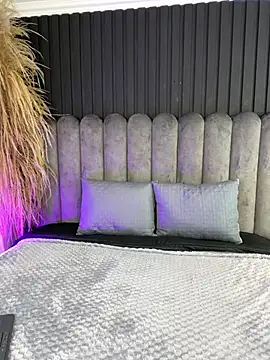 Nanda vixen  online show from 04-21-26, 01:42