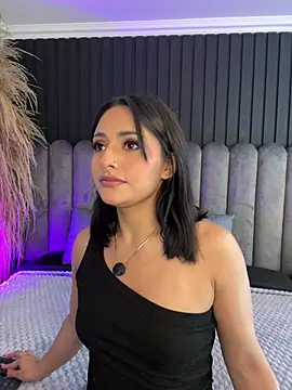 Snapshot of Nanda_vixen_ chatting on 05-07-26, 11:10 Nanda vixen online show from 05-07-26, 11:10