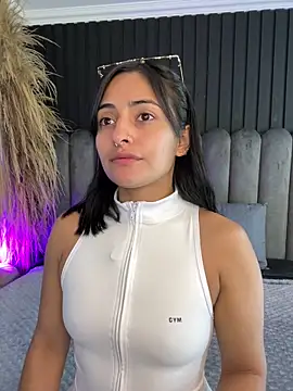 Snapshot of Nanda_vixen_ chatting on 05-21-26, 11:01 Nanda vixen online show from 05-21-26, 11:01