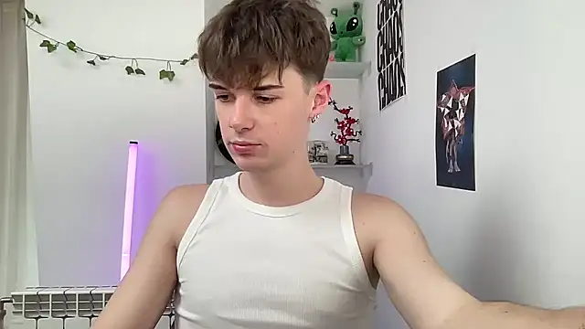 Snapshot of YourMilkyGuy chatting on 05-19-26, 12:00 YourMilkyGuy online show from 05-19-26, 12:00