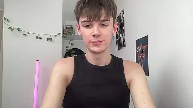 Snapshot of YourMilkyGuy chatting on 06-01-26, 01:35 YourMilkyGuy online show from 06-01-26, 01:35