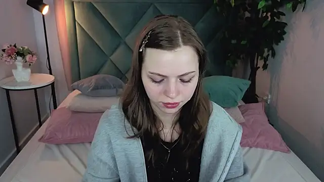 LesleySky online show from 03-08-26, 08:23