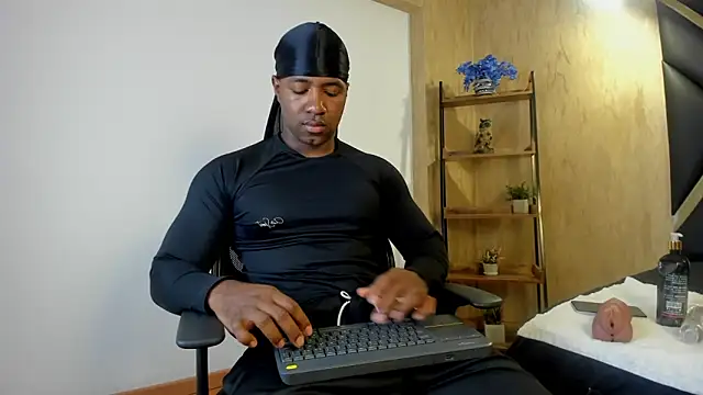 LuccianoDaytona online show from 03-12-26, 07:53