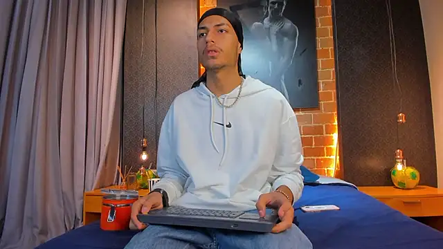 ItsZairen online show from 02-08-26, 03:54