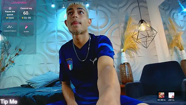 ItsZairen online show from 04-27-26, 04:21