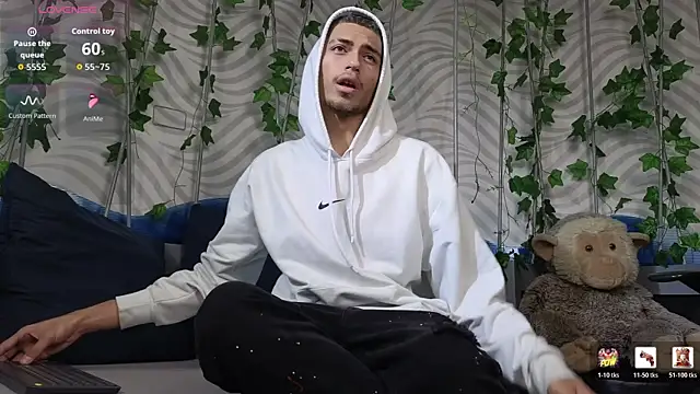 ItsZairen online show from 06-11-26, 03:48