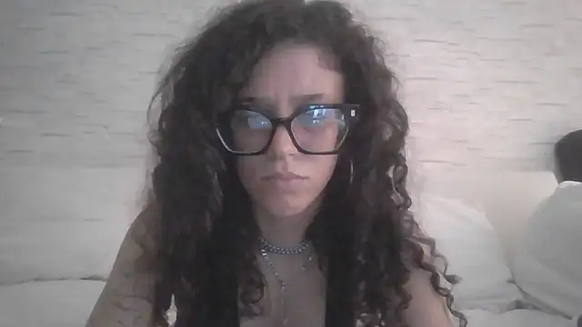 Snapshot of turca87 chatting on 05-31-26, 06:09 turca87 online show from 05-31-26, 06:09