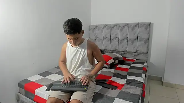 Snapshot of maykyboyx chatting on 03-03-26, 11:21 maykyboyx online show from 03-03-26, 11:21