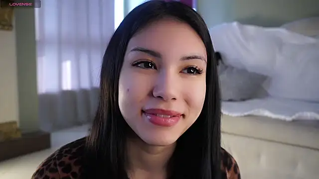 SulemaNeugin online show from 04-12-26, 01:10