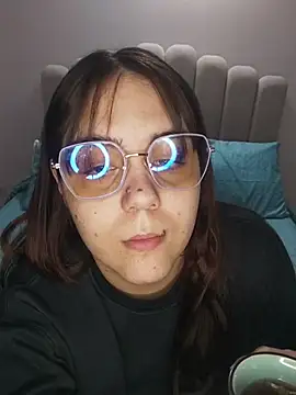 its lauu  online show from 03-04-26, 03:56