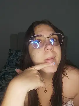 its lauu  online show from 04-10-26, 04:50